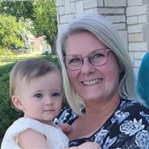 Meet your Posher, Debbie